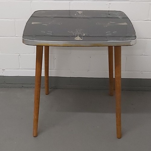 Ddr tisch mit glasplatte mid - ddr,